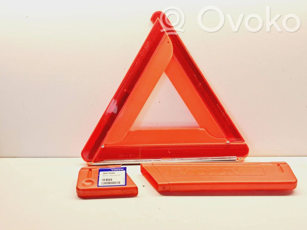 Volvo V50 Triangle d'avertissement 
