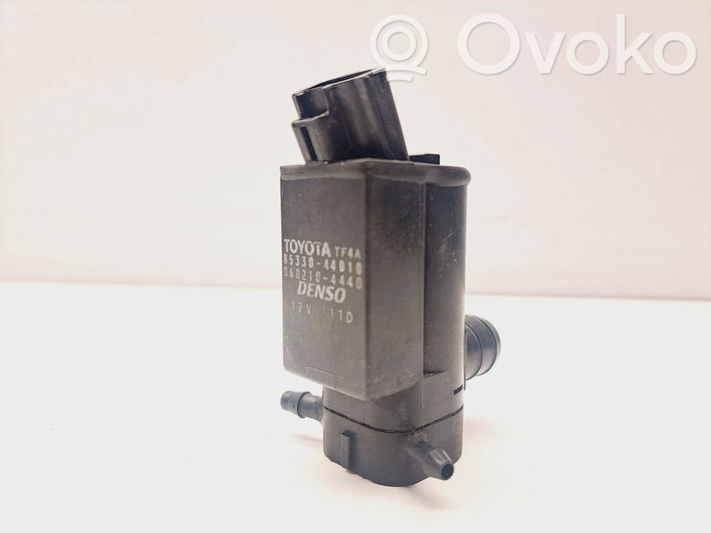 Toyota Corolla Verso E121 Windscreen/windshield washer pump 