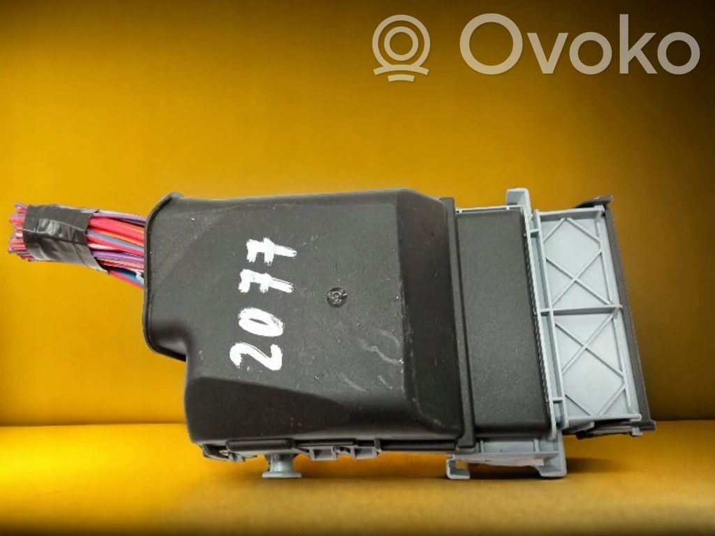 Opel Astra J Fuse box set 