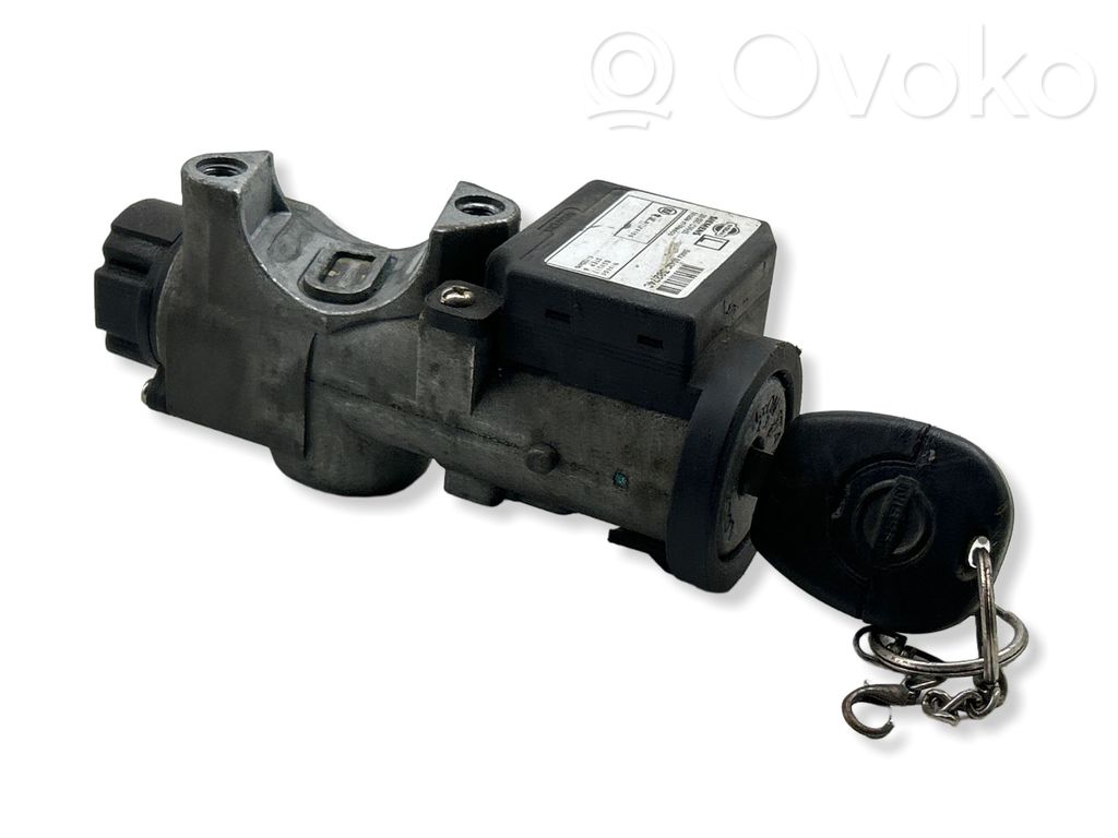 Nissan Almera Tino Užvedimo spynelė 