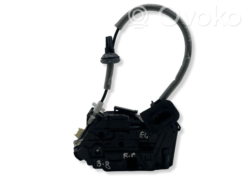 Volkswagen PASSAT B8 Front door lock 