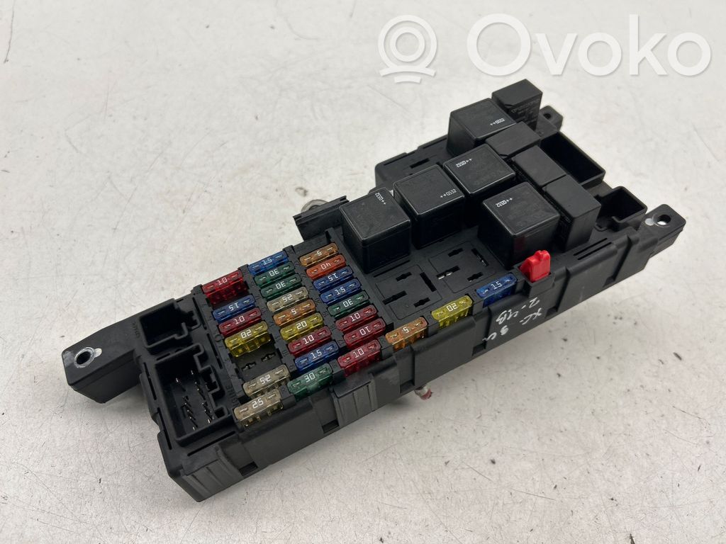 Volvo XC90 Fuse module 