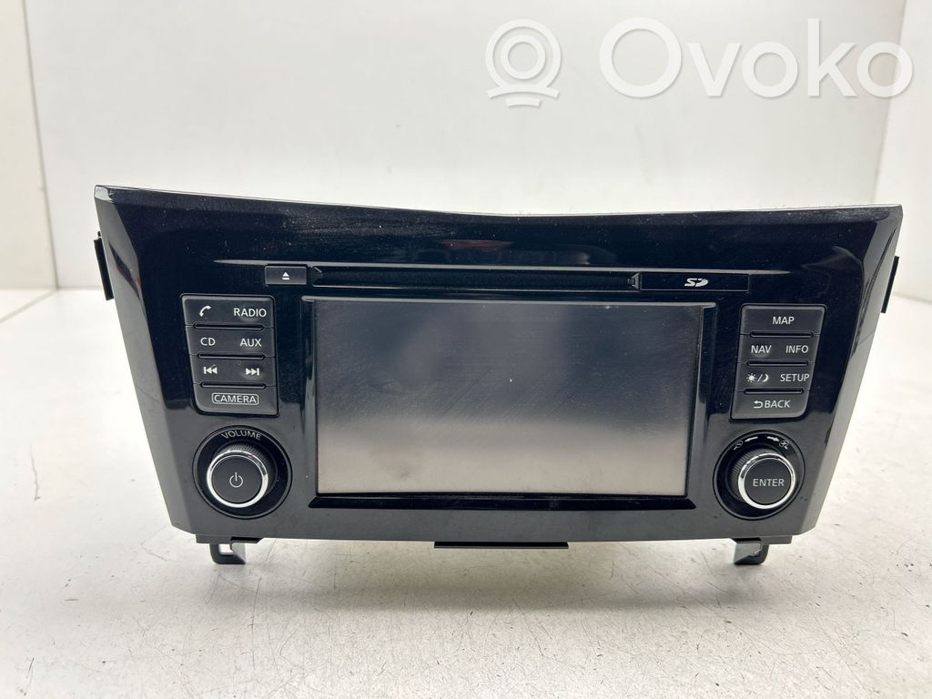 Nissan Qashqai Panel / Radioodtwarzacz CD/DVD/GPS