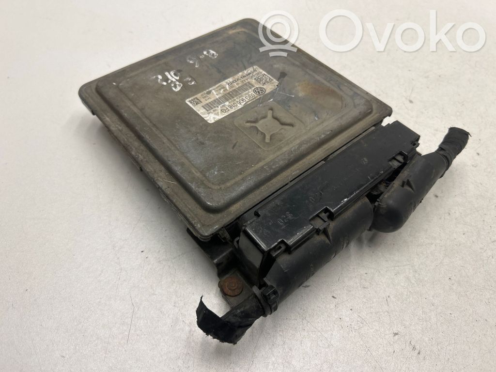 Volkswagen PASSAT B6 Engine control unit/module 