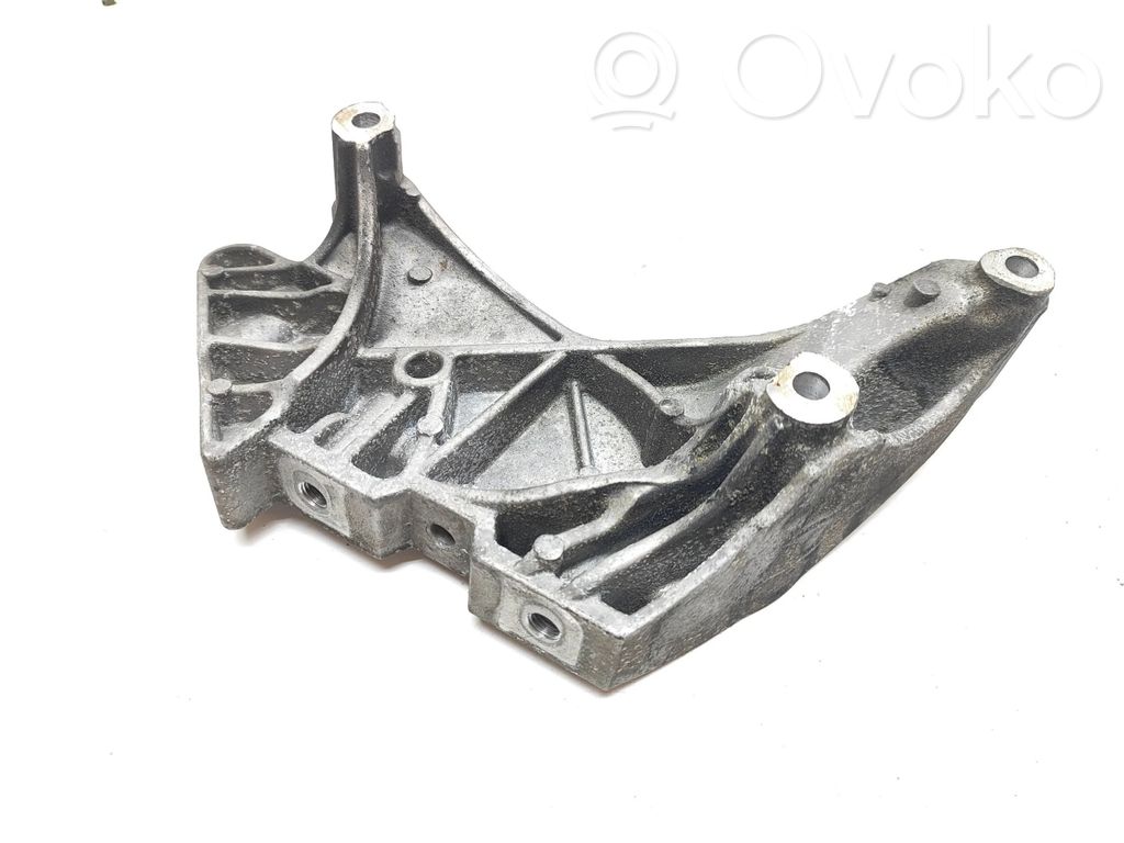 Volkswagen Tiguan Allspace Engine mounting bracket 