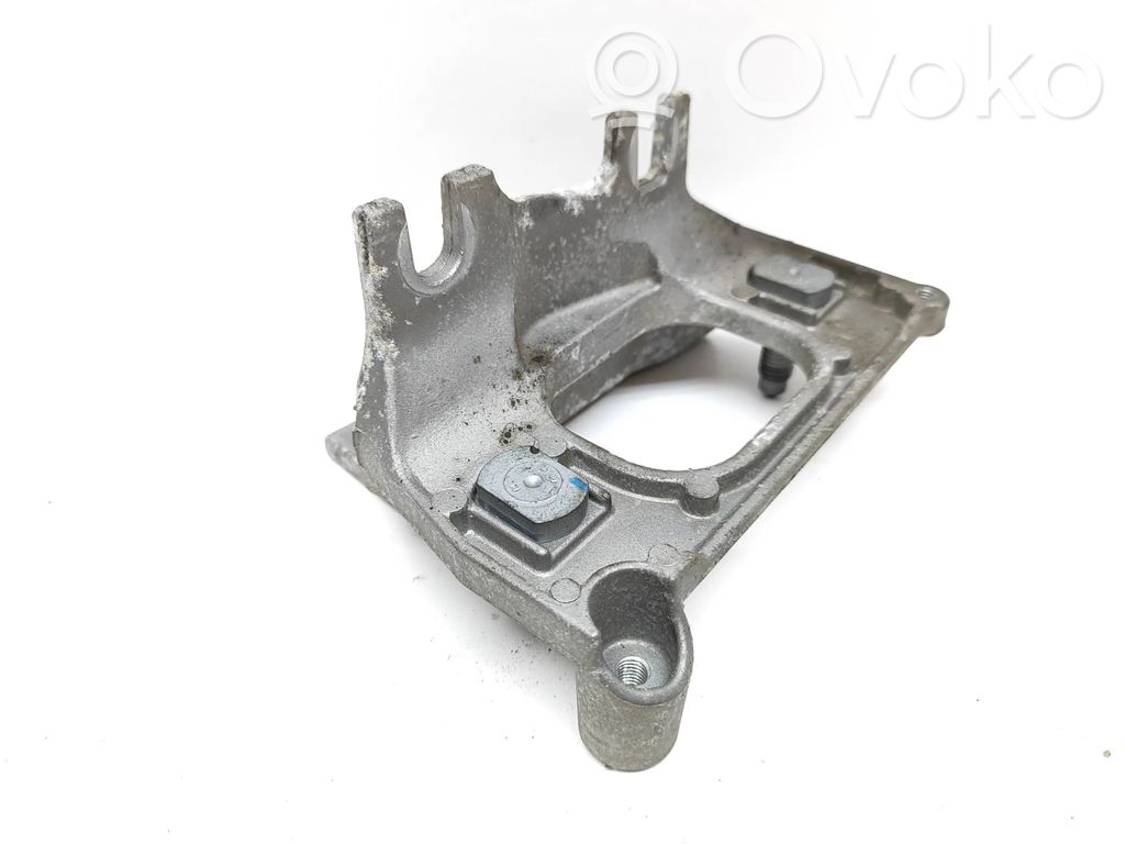 Renault Captur Engine mounting bracket 