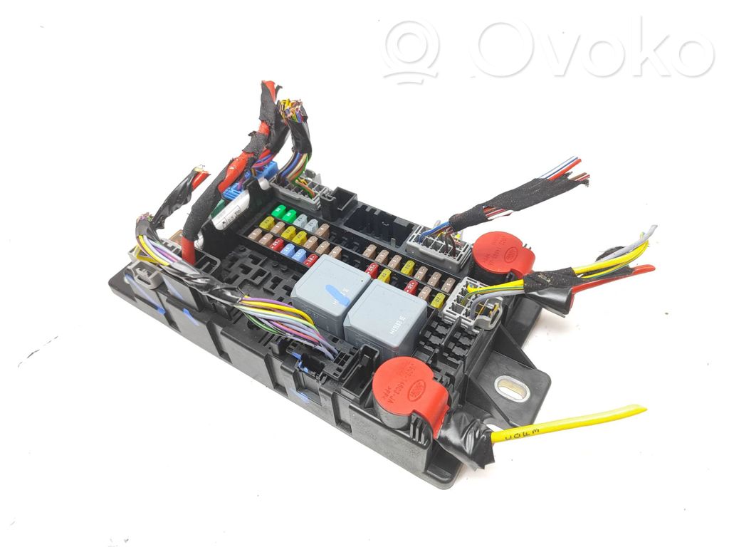 Jaguar E-Pace Fuse module 