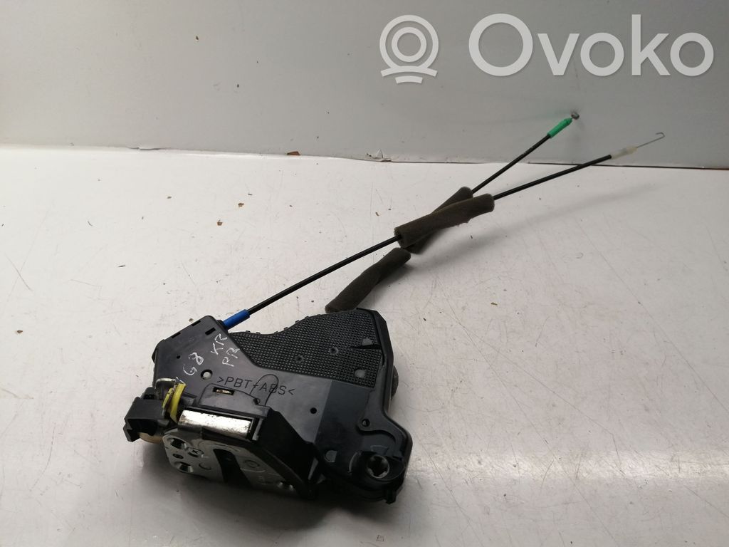 Toyota Corolla Verso AR10 Priekšpusē slēdzene 