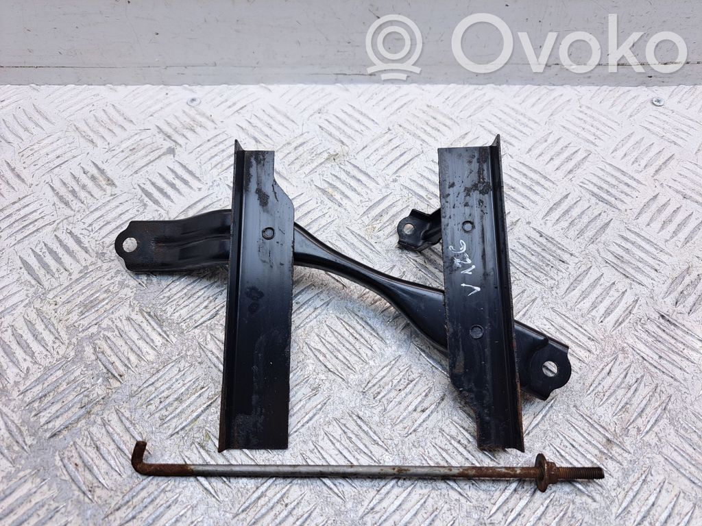 Toyota Verso Battery bracket 