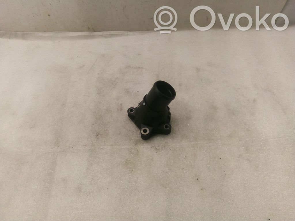 Toyota Corolla Verso AR10 Carcasă termostat 