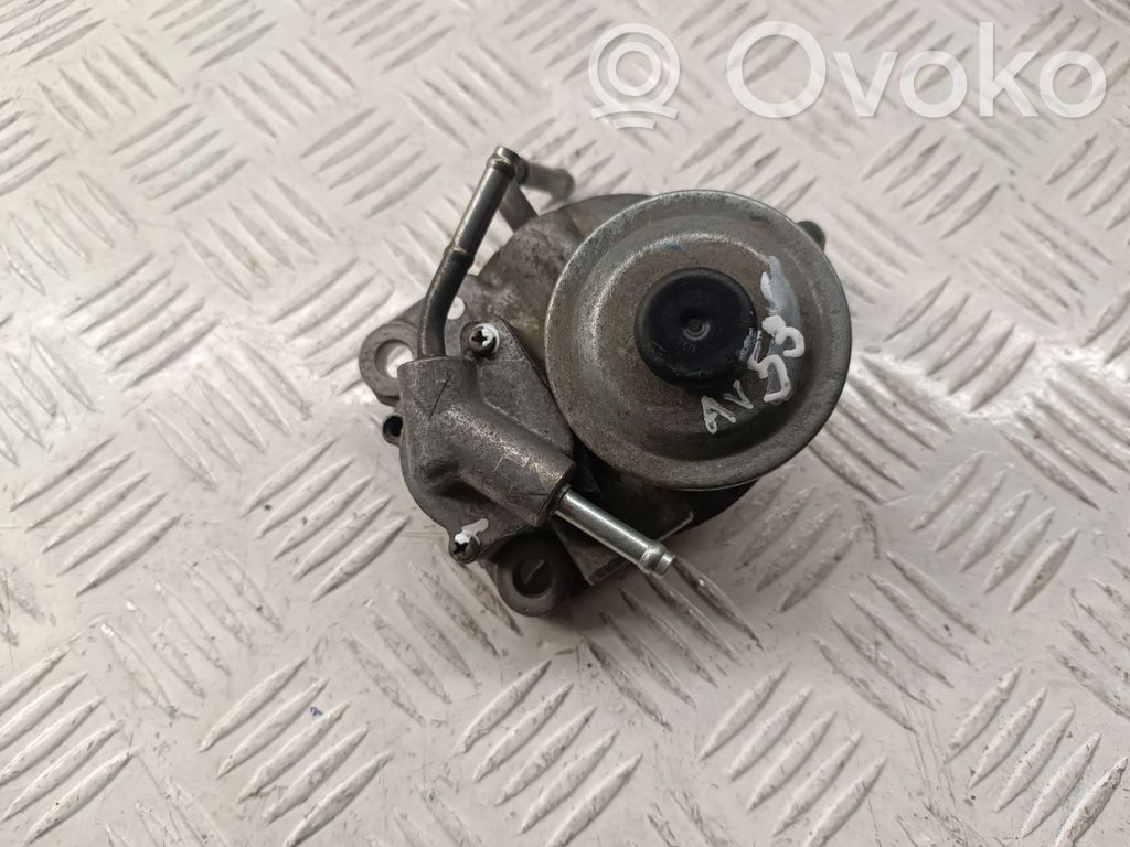Toyota Avensis T250 Mocowanie filtra paliwa 