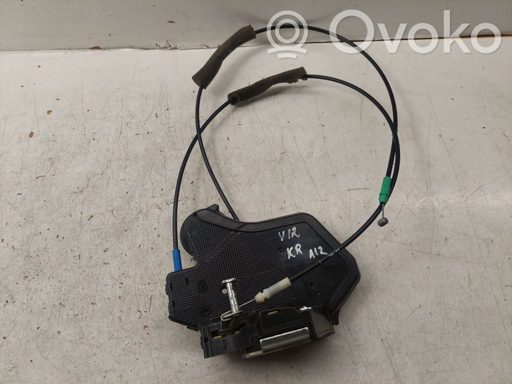 Toyota Corolla Verso AR10 Takaoven lukko 