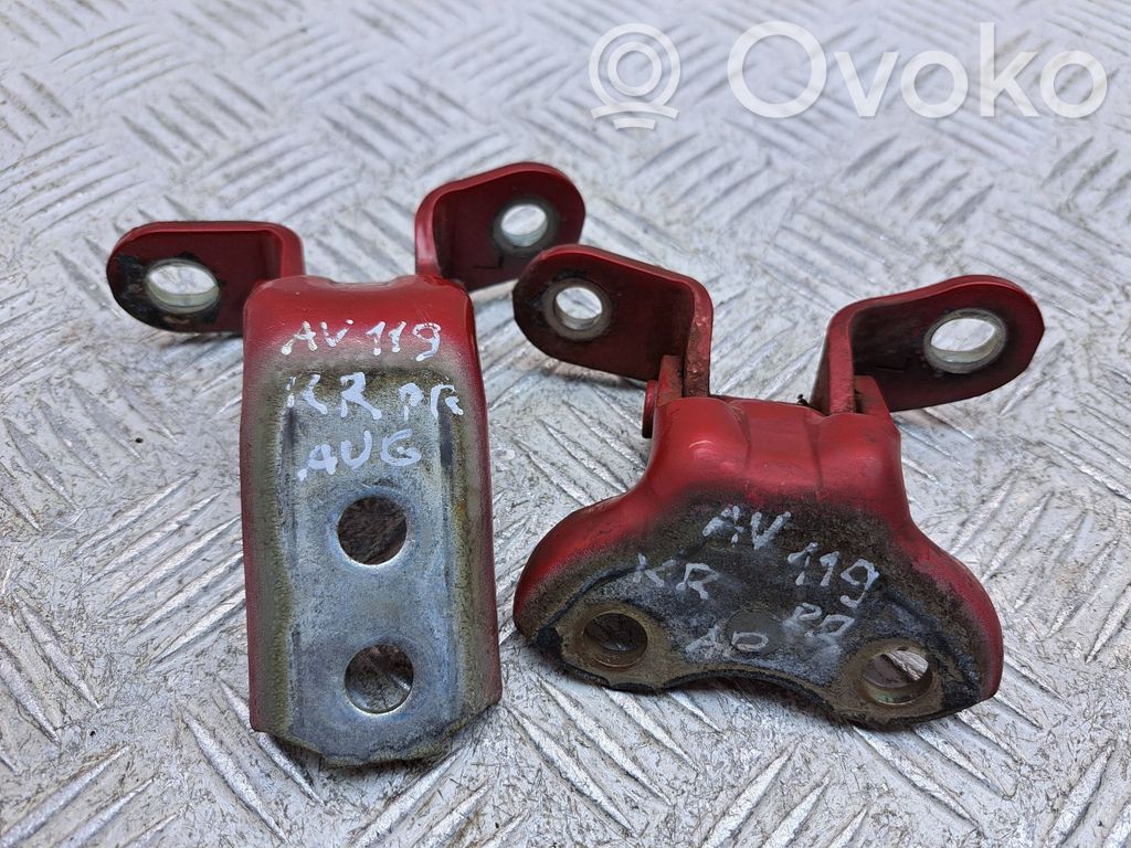 Toyota Avensis T270 Set balamale ușă față 