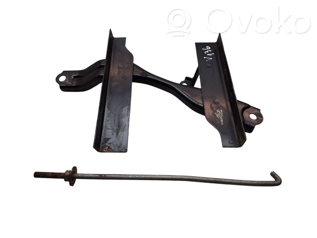 Toyota Verso Battery bracket 