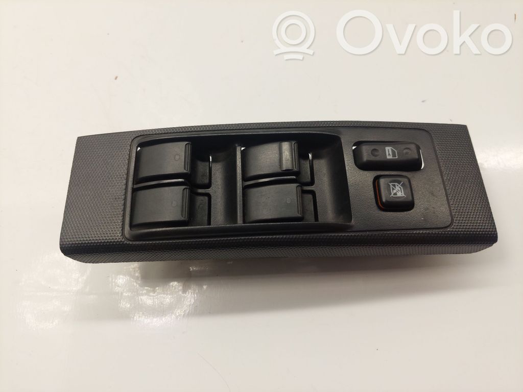 Toyota Corolla Verso AR10 Electric window control switch 