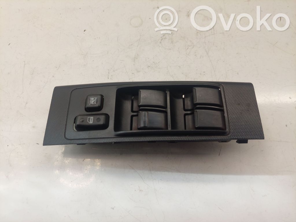 Toyota Corolla Verso AR10 Electric window control switch 