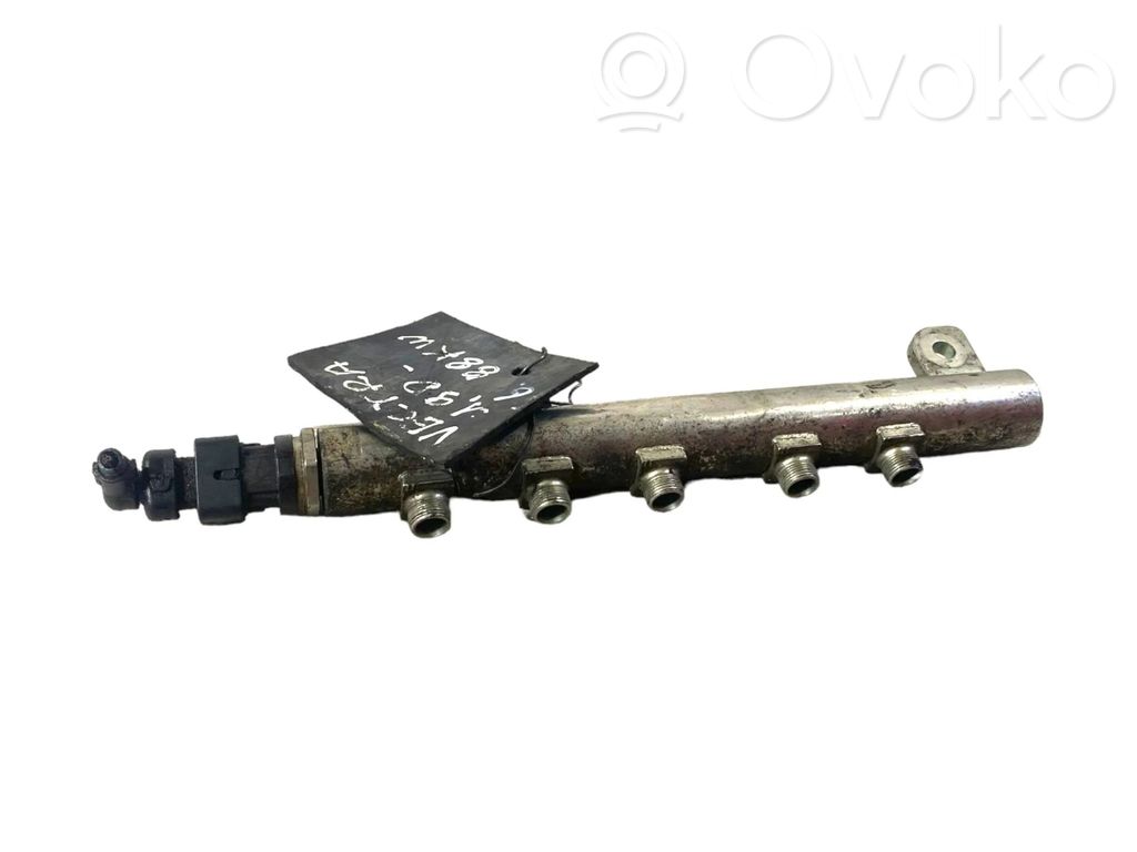 Opel Vectra C Listwa wtryskowa 