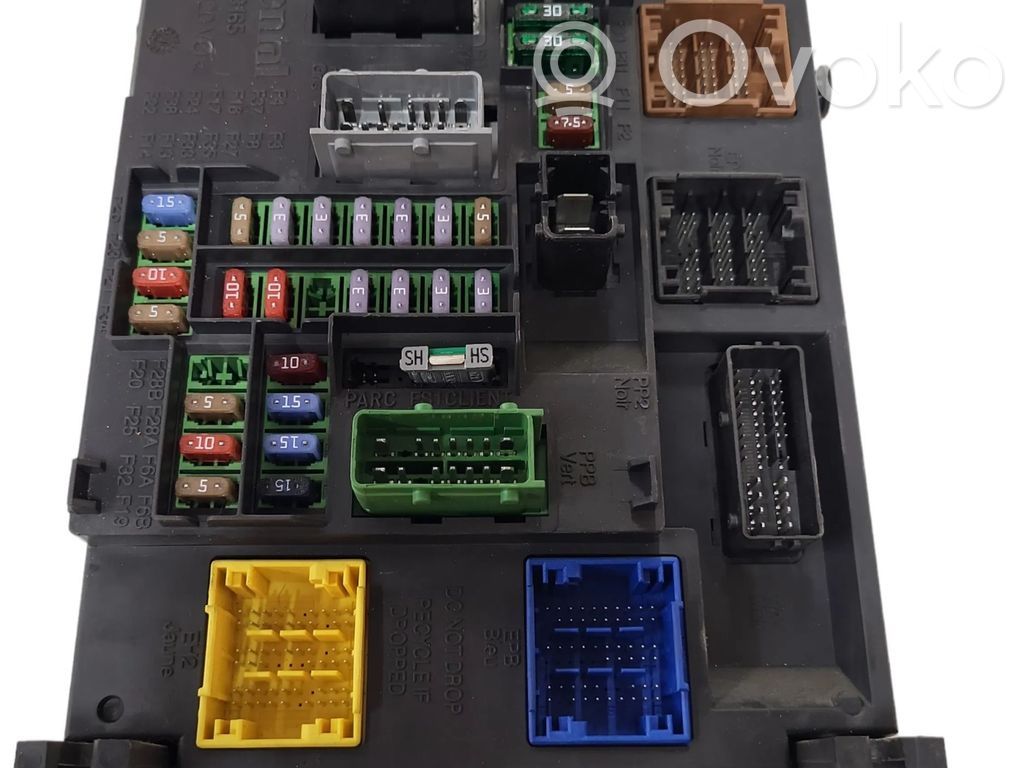 Citroen C4 II Fuse module 
