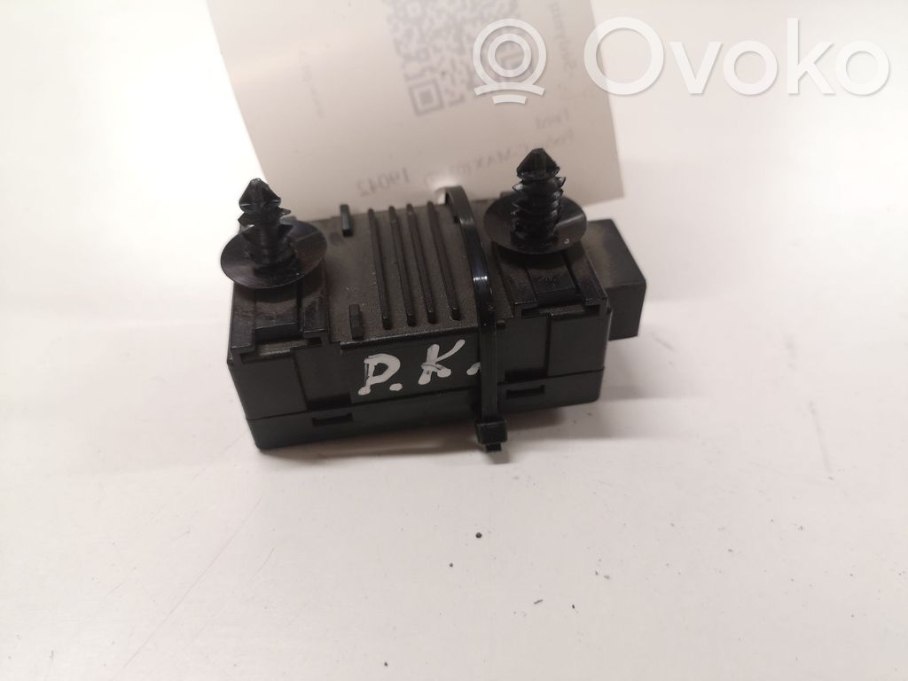 Ford Focus C-MAX Seat heating relay 