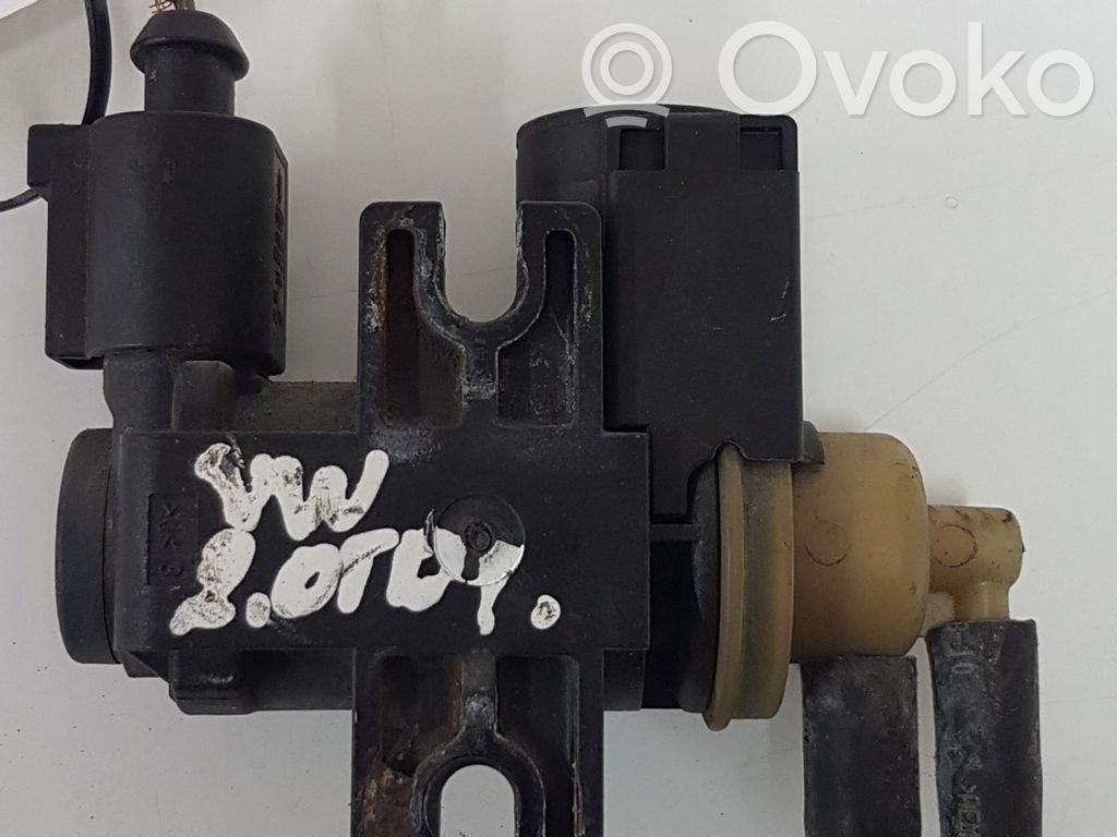 Volkswagen Golf V Turbo solenoid valve 