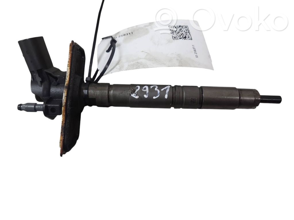 Volkswagen PASSAT CC Fuel injector 