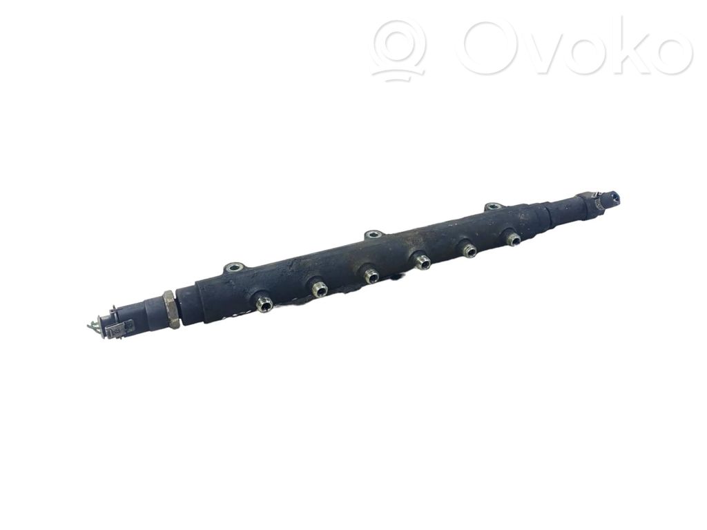 Volvo XC90 Tubo principal de alimentación del combustible 