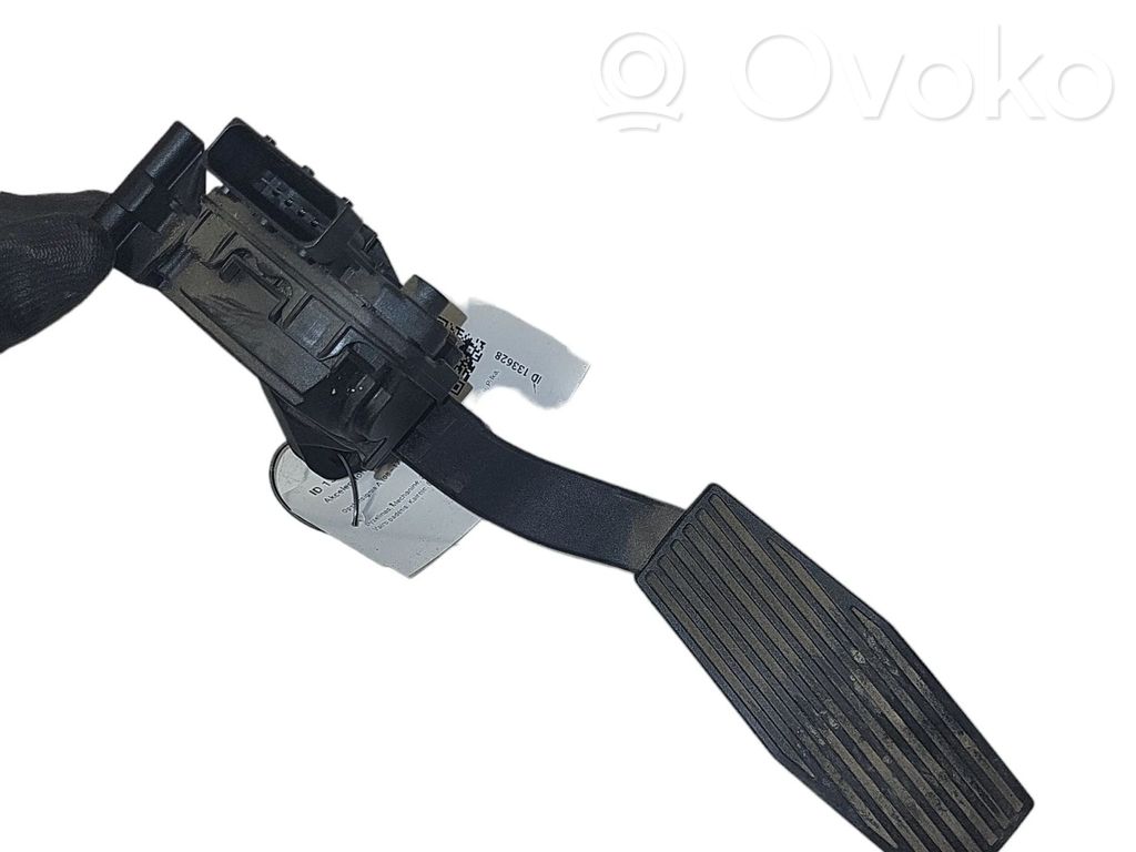 Opel Insignia A Accelerator throttle pedal 