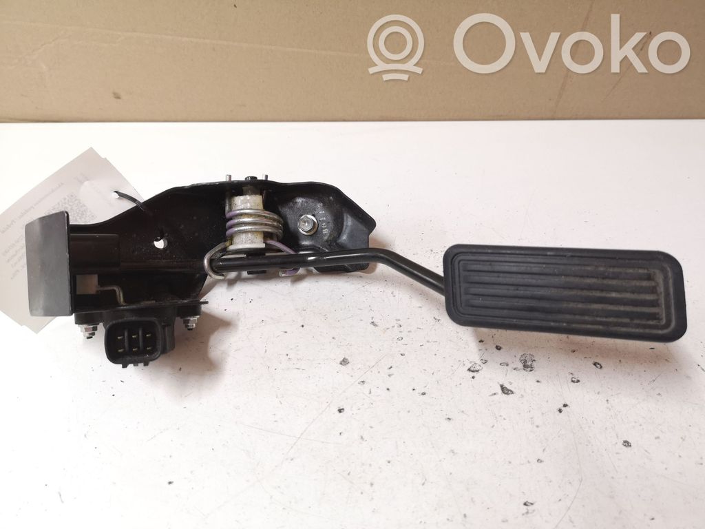 Toyota Avensis T250 Accelerator throttle pedal 