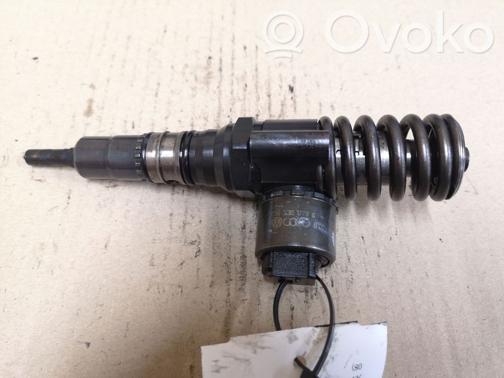 Audi A4 S4 B7 8E 8H Purkštukas (-ai) (forsunkė (-ės) 