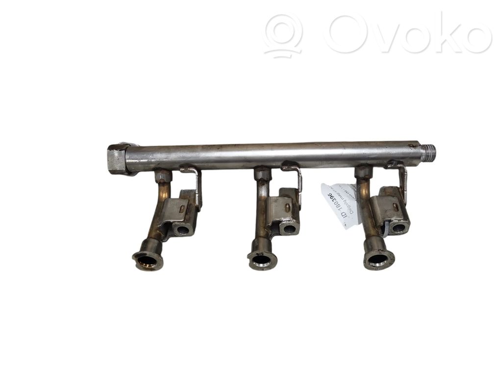 Ford Focus Fuel main line pipe 