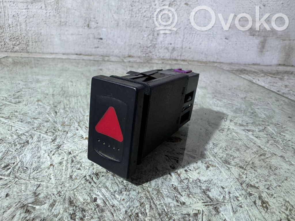 Volkswagen PASSAT B5 Botón interruptor de luz de peligro 
