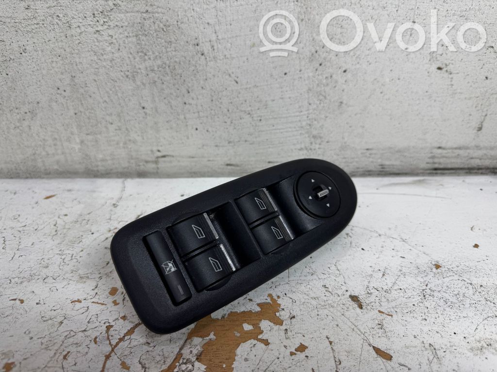 Ford Kuga I Electric window control switch 