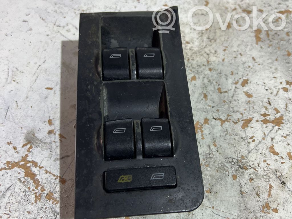 Audi A6 S6 C5 4B Electric window control switch 