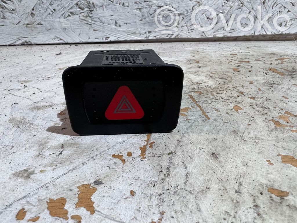 Volkswagen Golf IV Hazard light switch 