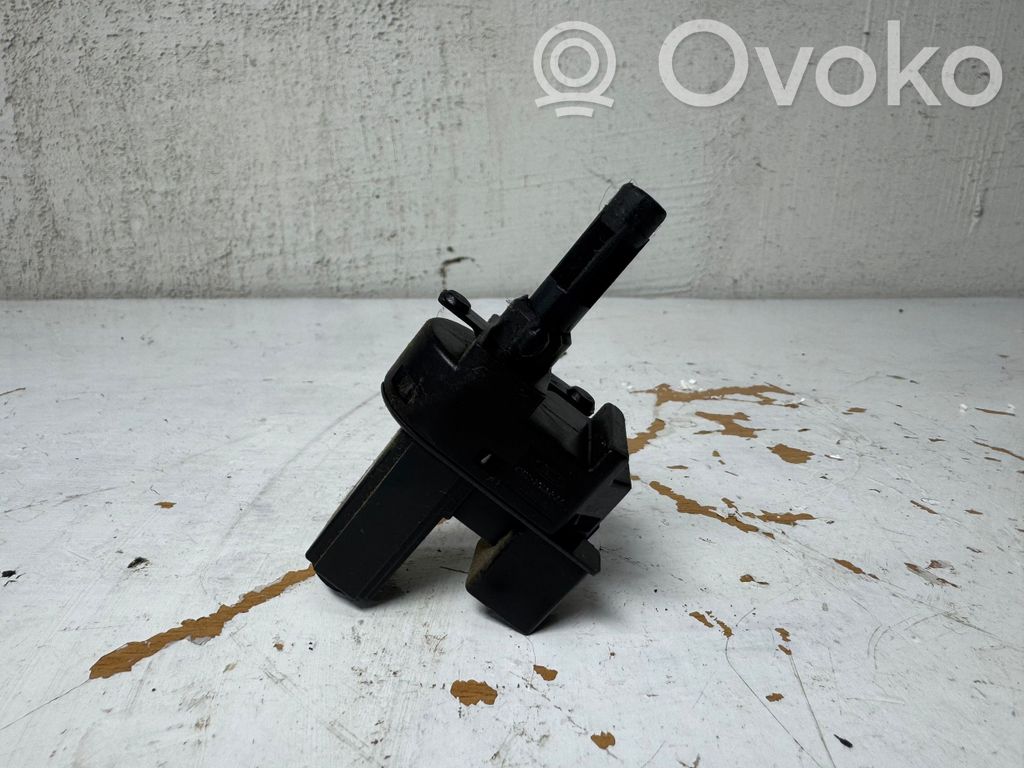 Ford Kuga I Clutch pedal sensor 