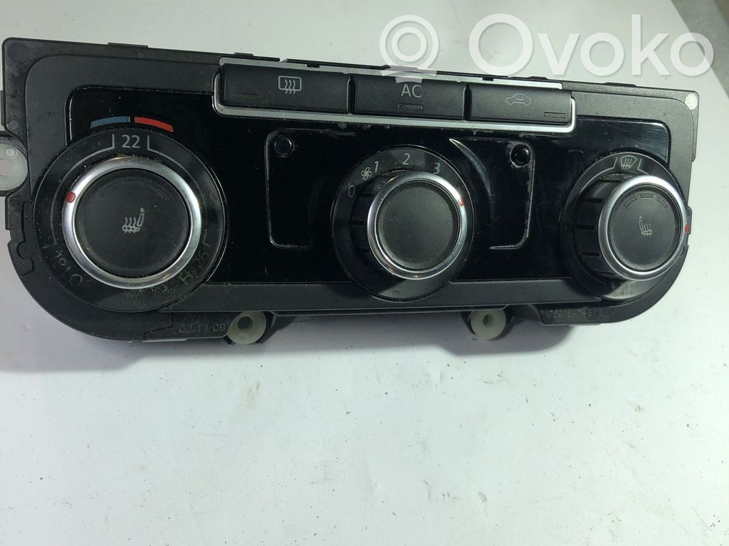 Volkswagen PASSAT B7 Climate control unit 