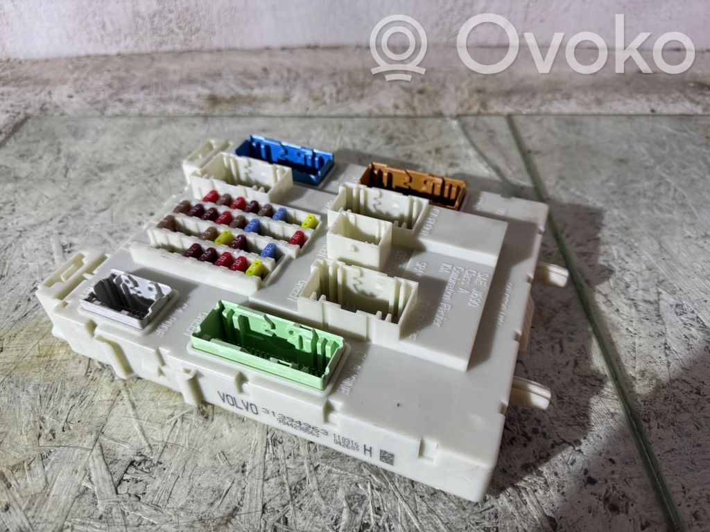 Volvo V40 Fuse module 