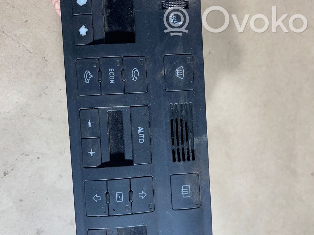 Audi A6 S6 C5 4B Climate control unit 