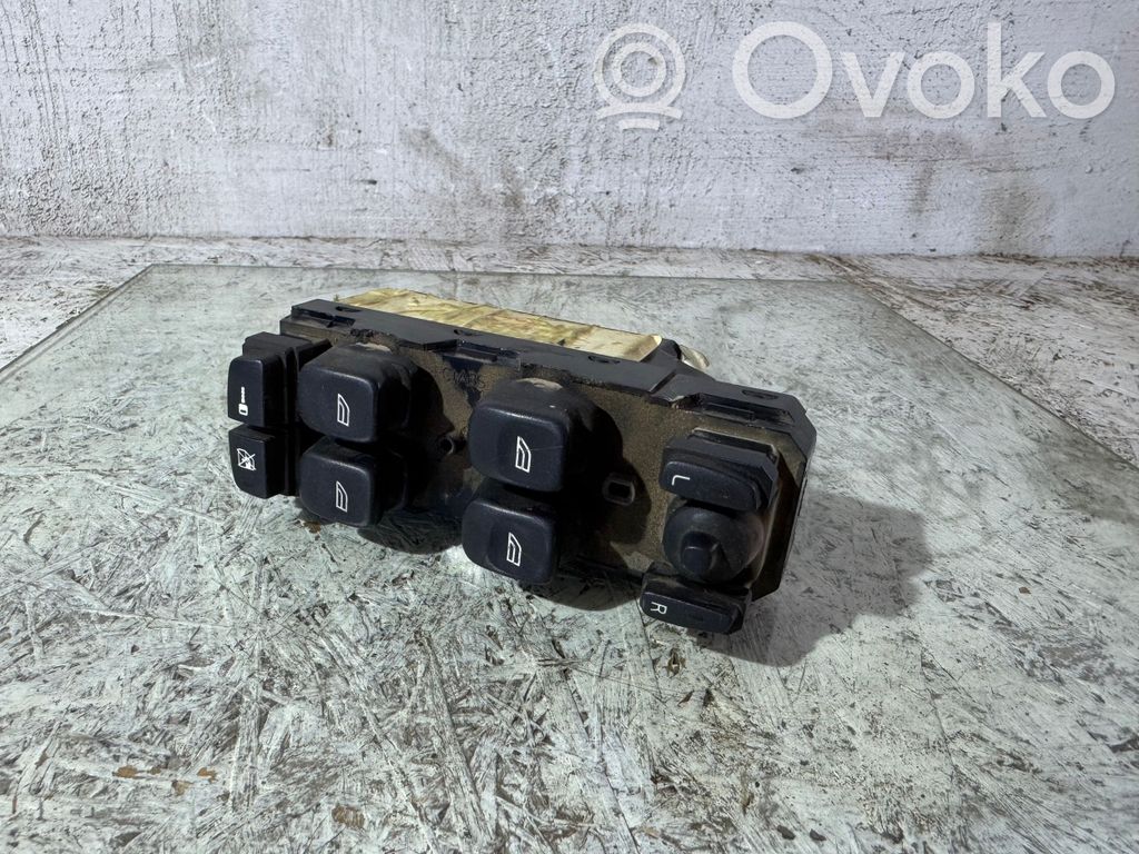 Volvo XC90 Electric window control switch 