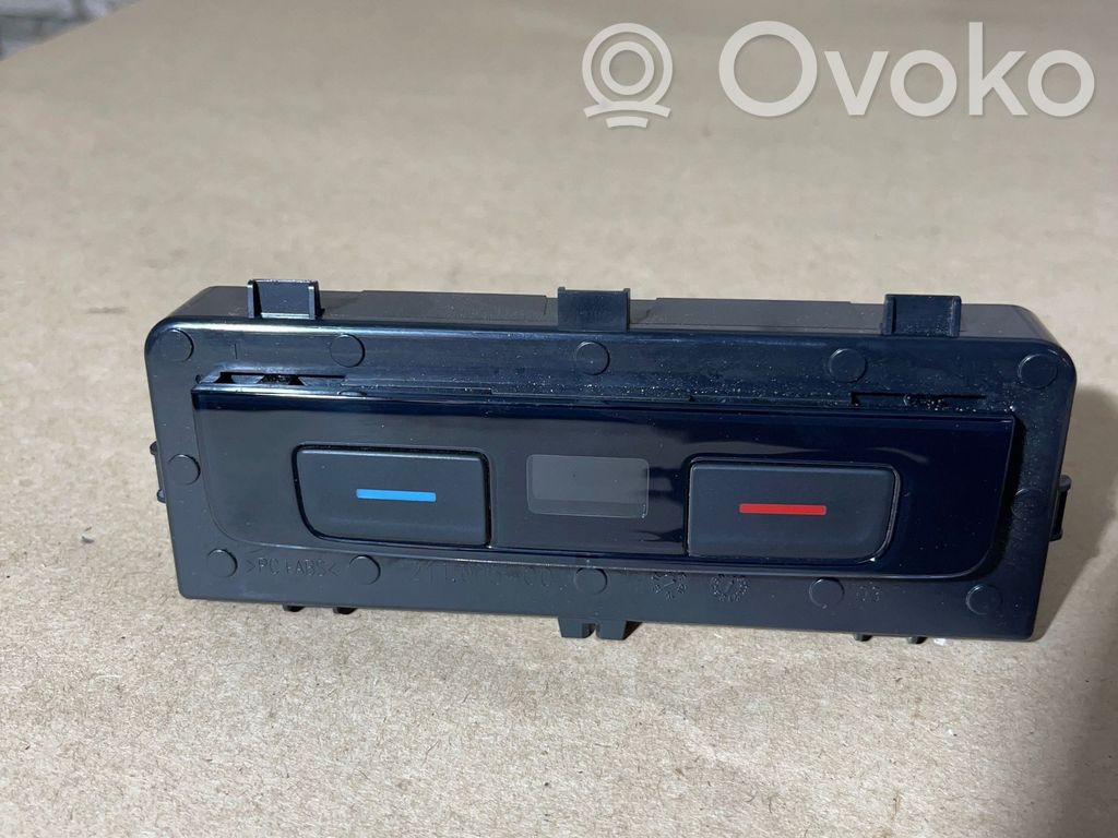 Volkswagen Tiguan Climate control unit 