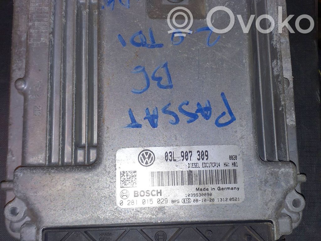 Volkswagen PASSAT B6 Engine control unit/module 