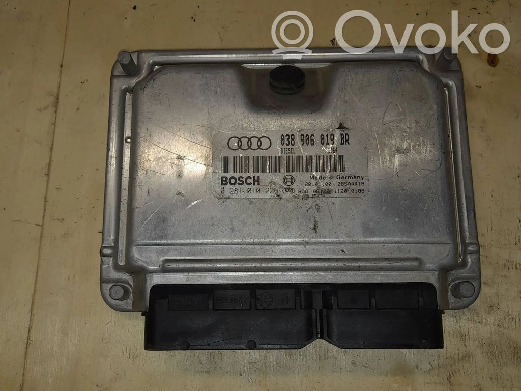 Audi A4 S4 B5 8D Engine control unit/module 