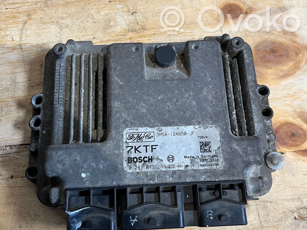 Ford Focus C-MAX Engine control unit/module 
