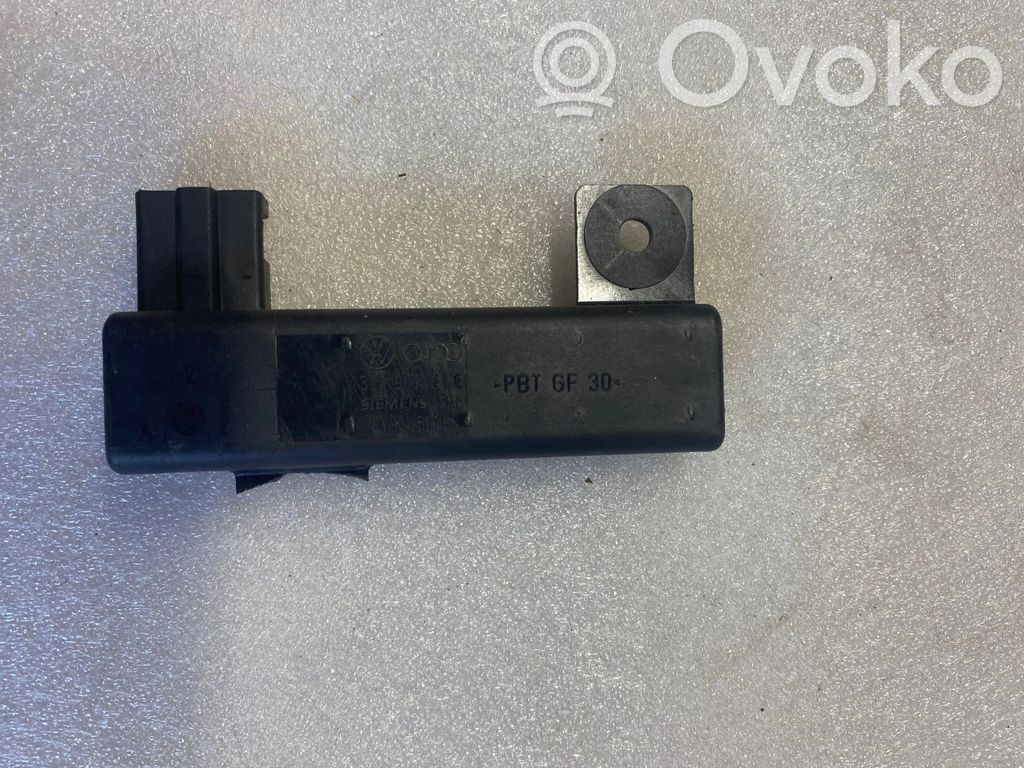 Volkswagen Touareg I Keyless (KESSY) go control unit/module 