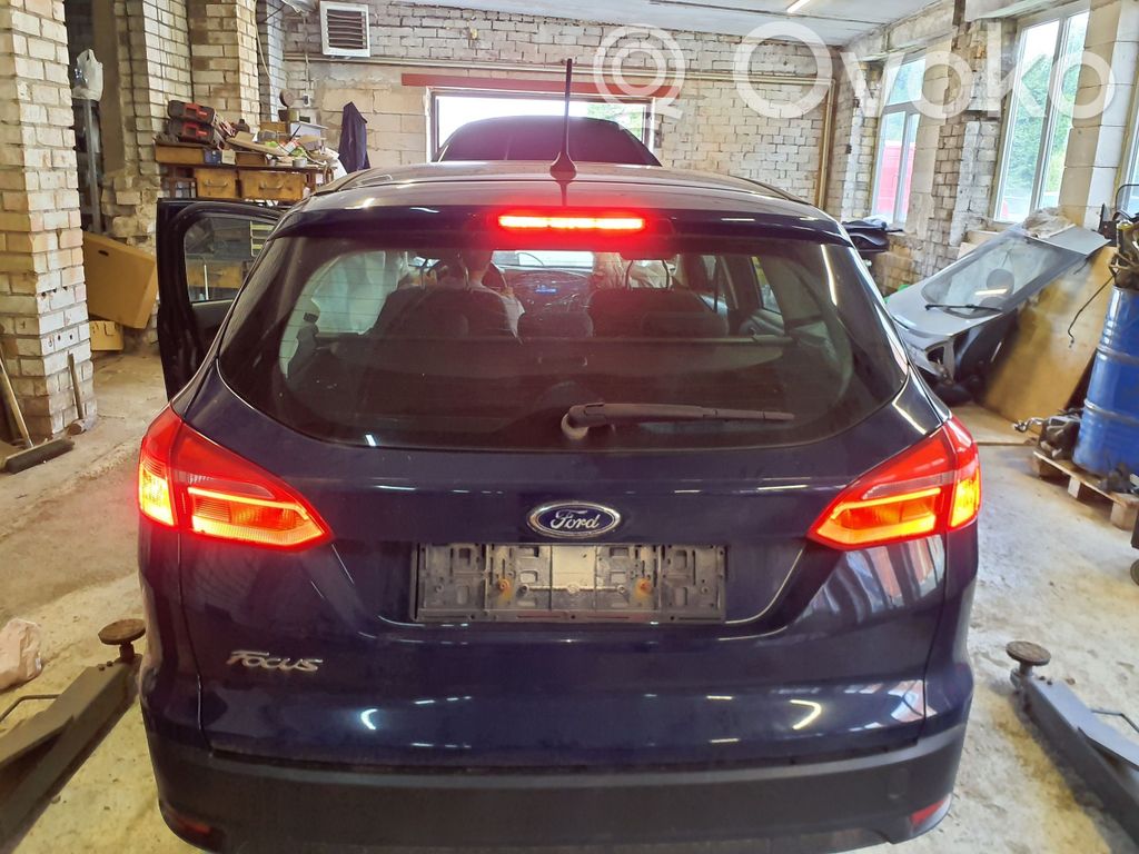 Ford Focus Third/center stoplight 