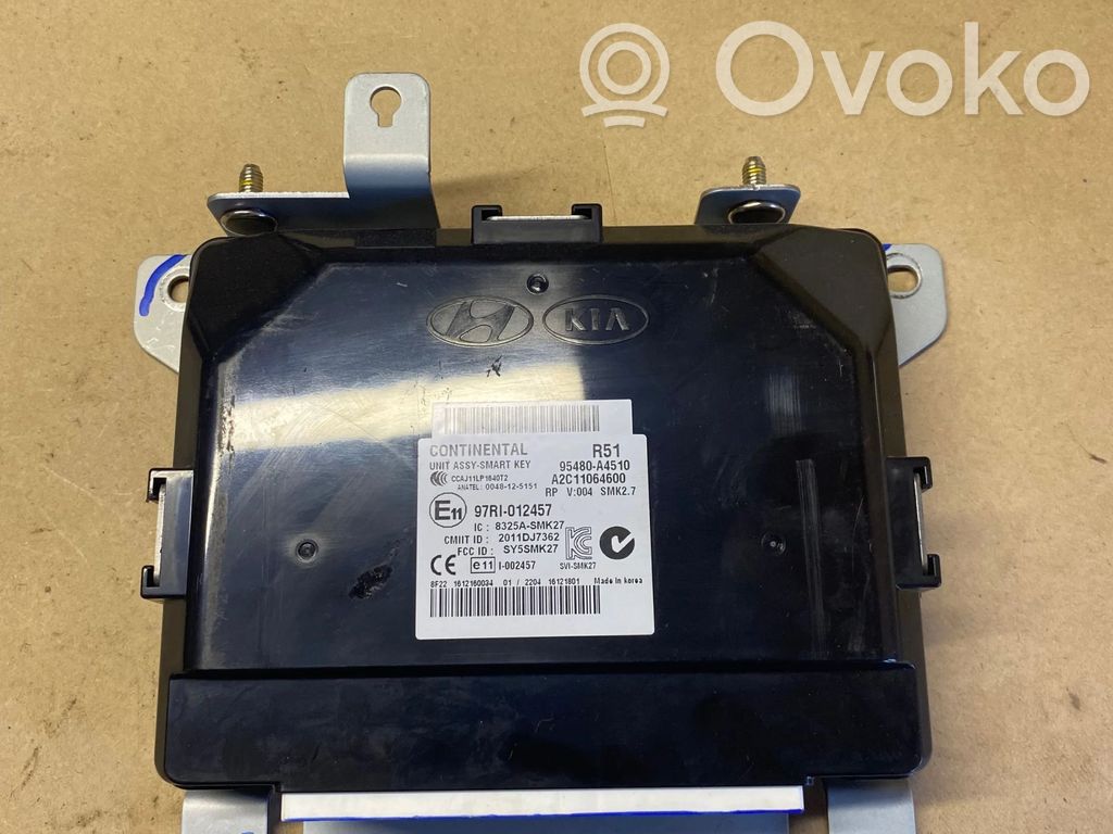KIA Carens III Door central lock control unit/module 