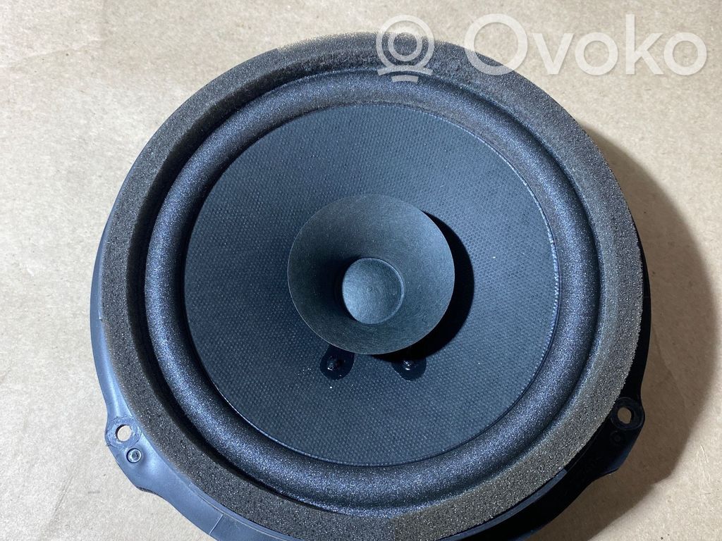 Ford Focus Rear door speaker 