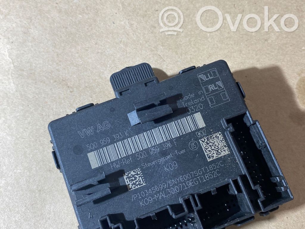 Volkswagen Tiguan Door control unit/module 