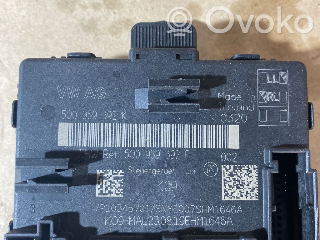 Volkswagen Tiguan Door control unit/module 