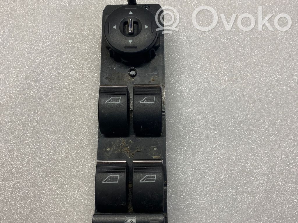 Ford Focus Electric window control switch 